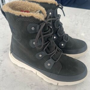 Sorel Explorer Women's Dark Gray Winter Boots Size 9